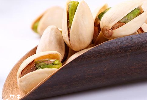 開(kāi)心果變紫色還能吃嗎 紫色的才是正常的顏色