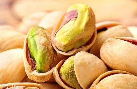 開(kāi)心果變紫色還能吃嗎 紫色的才是正常的顏色