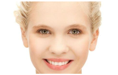 外國(guó)人為什么不用割雙眼皮？白種人天生雙眼皮