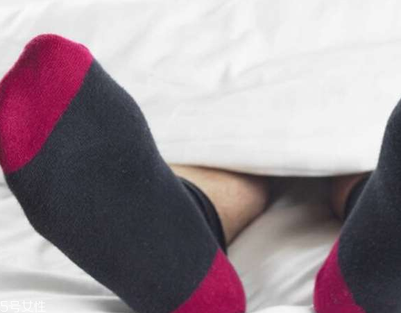 腳冷預(yù)示哪些疾??？或是心臟衰弱