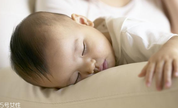 睡覺時(shí)為什么突然發(fā)抖？原來(lái)是一種病