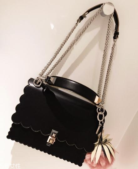 fendi包包怎么樣？時尚潮人人手一個的包包