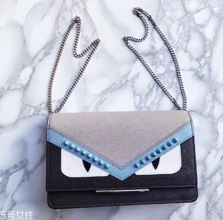 fendi包包怎么樣？時尚潮人人手一個的包包