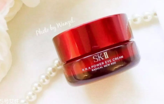 哪些眼霜不該買？眼霜十大雷區(qū)盤點