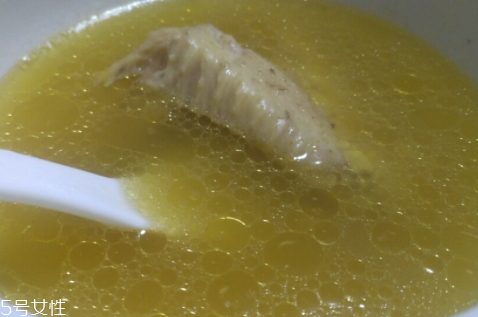 土雞燉什么好吃又營養(yǎng) 適合冬季的滋補(bǔ)土雞湯食譜 土雞燉什么好吃又營養(yǎng) 適合冬季的滋補(bǔ)土雞湯食譜