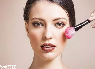 怎么打造高級(jí)臉？巧用腮紅顏值up up！