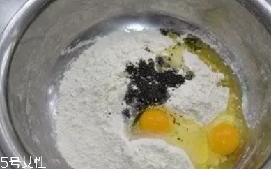 ?炸麻葉用什么水和面？面粉還是淀粉還是木薯粉