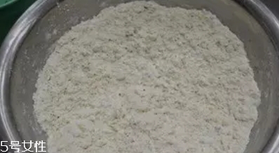 ?炸麻葉用什么水和面？面粉還是淀粉還是木薯粉