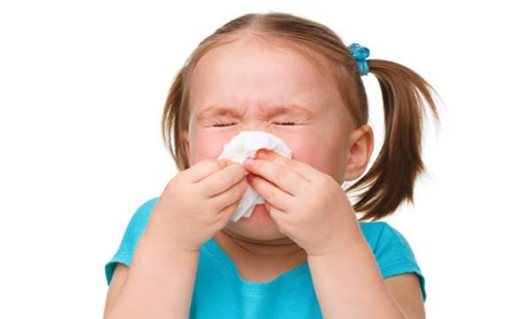 兒童流鼻血有何危害？治療要及時(shí)