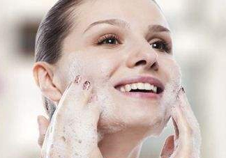冬季怎么洗臉？洗臉死角不容錯過