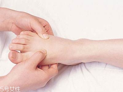 搓腳心的方法有哪些？常用第二種