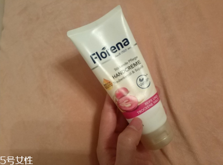 德國(guó)florena天然乳木果油護(hù)手霜好用嗎？平民價(jià)格貴婦享受