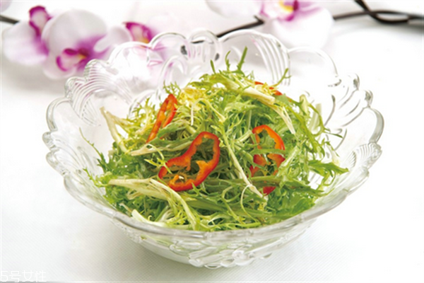 苦菊涼拌用開水焯水嗎？苦菊涼拌才好吃