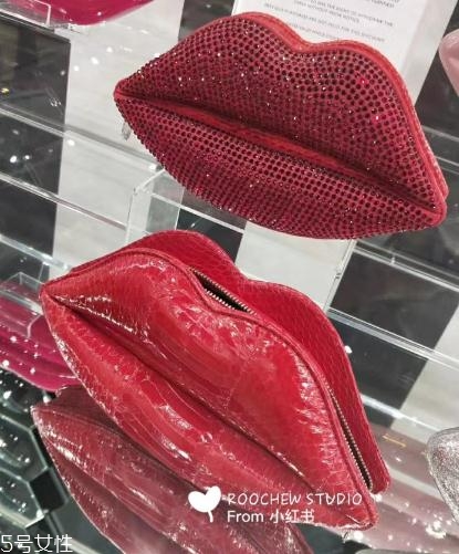 lulu guinness紅唇包多少錢？這款輕奢包包一定要入