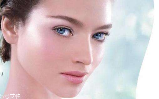 眼角長斑是怎么回事？長斑4大原因