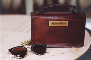 beara beara包包多少錢？英國(guó)復(fù)古純手工包包