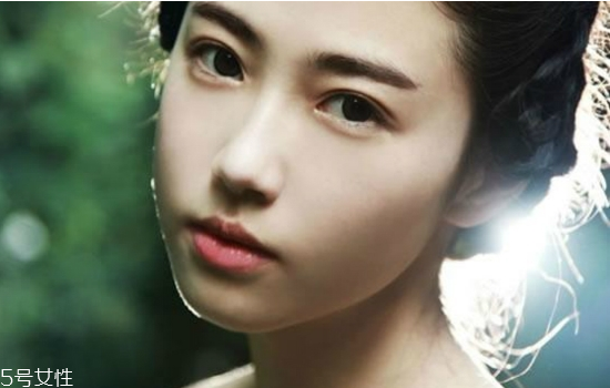 果酸換膚能去黑頭嗎？果酸換膚還可以祛痘