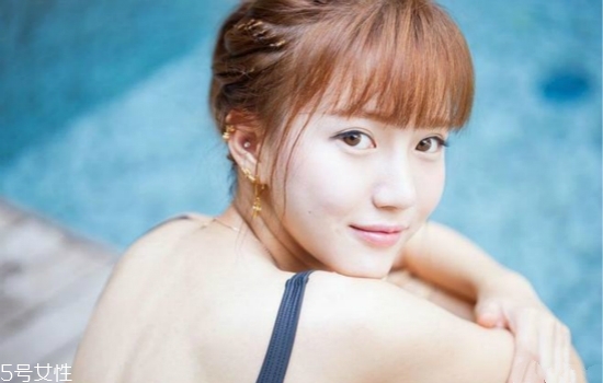 果酸換膚能去黑頭嗎？果酸換膚還可以祛痘