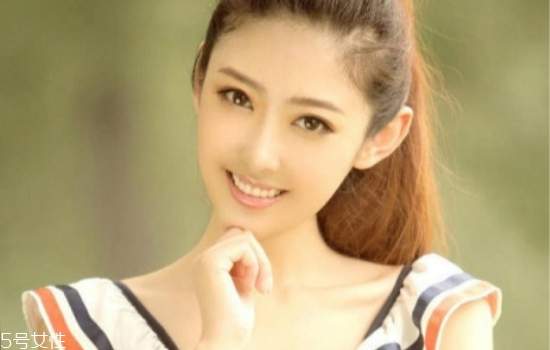 果酸換膚能去黑頭嗎？果酸換膚還可以祛痘