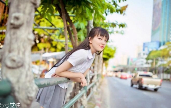 果酸換膚能去黑頭嗎？果酸換膚還可以祛痘