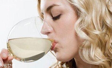 經(jīng)期喝啤酒有什么危害？喝啤酒三大危害