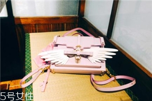 niels peeraer包包多少錢？滿足你所有的少女情節(jié)