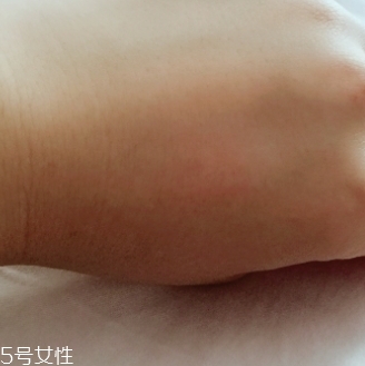 自然堂卸妝水好用嗎？從價(jià)格和效果說(shuō)起