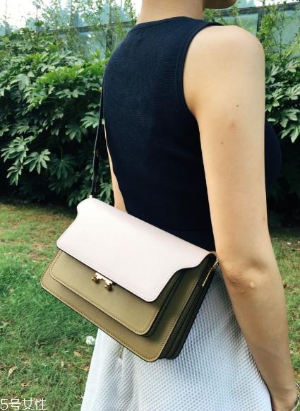 marni包包一般什么價(jià)位？大牌女星最愛的氣質(zhì)款包包