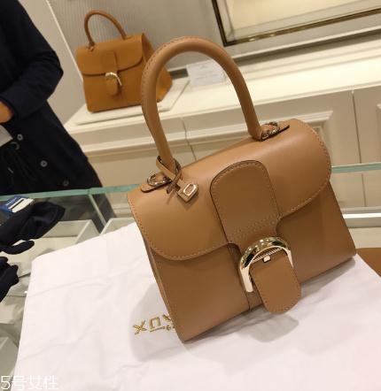 delvaux是哪個(gè)國家的？皇家專寵奢侈品牌