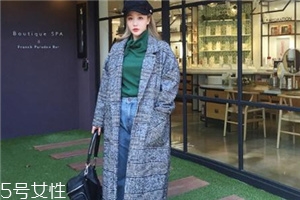 灰色大衣配牛仔褲好看嗎？打造中性灑脫范兒
