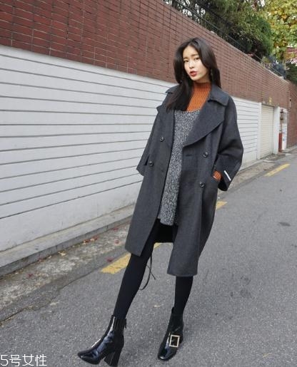 深灰色大衣怎么搭配？極致低調(diào)的時(shí)髦