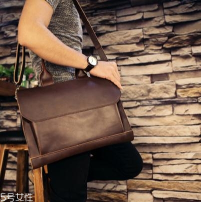 瘋馬皮是真皮嗎？可以自我修復(fù)的神奇皮革