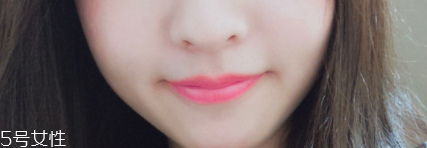 蘭芝V型唇膏01號(hào)色是什么樣的？淡粉色很溫婉