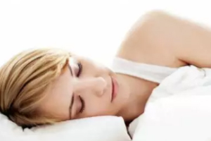 床越軟越好嗎？軟床導致駝背