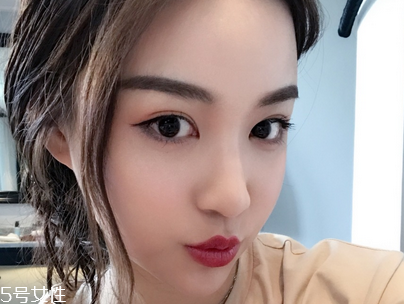 激光點痣后多久能洗臉？點痣后臉上有可能會有凹洞