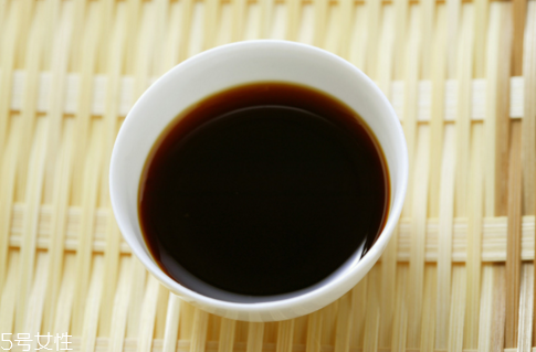 點痣以后可以化妝嗎？點痣后醬油不宜多吃