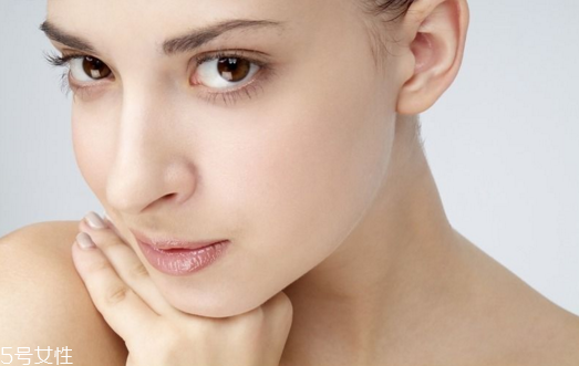 激光點(diǎn)痣后有紅印怎么辦？點(diǎn)痣后切記忌辛辣飲食