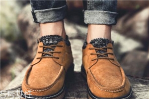 瘋馬皮變黑怎么處理？將英倫復(fù)古風(fēng)進(jìn)行到底