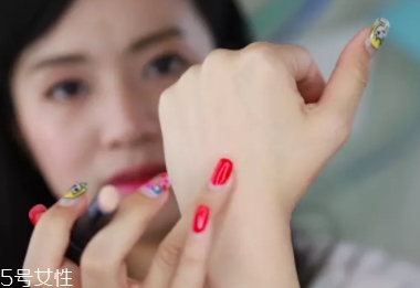 遮瑕棒和遮瑕液哪個(gè)好？遮瑕力度有區(qū)別