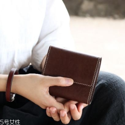 植鞣皮是真皮嗎？時(shí)光與歲月的的沉淀