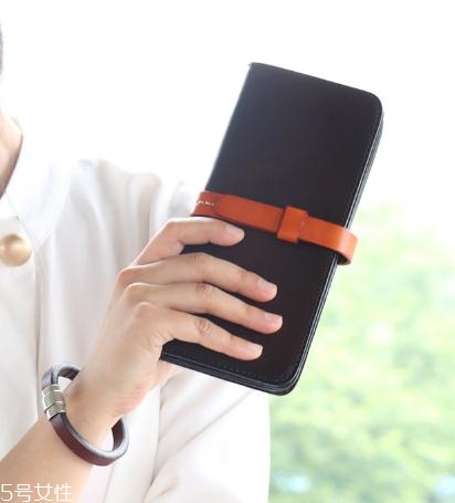 植鞣皮用什么油？經(jīng)得起時(shí)間考驗(yàn)的皮革