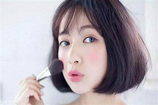 腮紅膏和腮紅粉哪個好用？黃皮適合的腮紅顏色