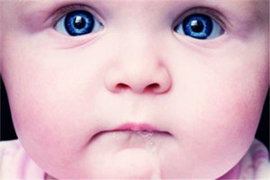 怎樣應(yīng)對寶寶口臭問題？體內(nèi)外調(diào)節(jié)是關(guān)鍵