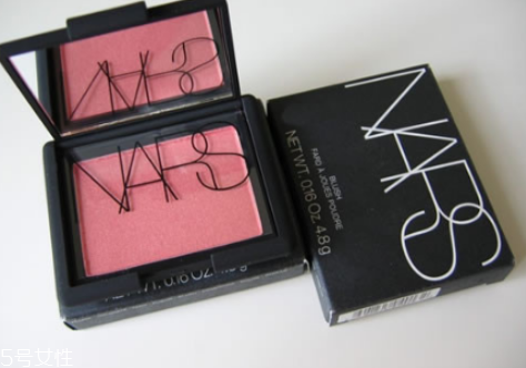 腮紅過期了還能用嗎？腮紅刷的使用要點(diǎn)