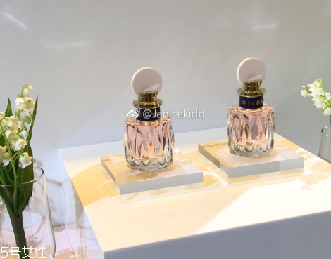 miumiu2018粉色香水好聞嗎？和舊款香水哪個更好聞