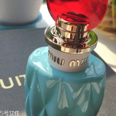 miumiu2018粉色香水好聞嗎？和舊款香水哪個更好聞