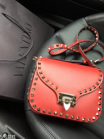 華倫天奴包包怎么樣？意大利殿堂級(jí)包包