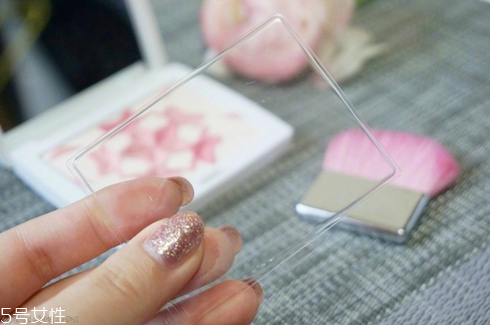 迪奧春季限定櫻花腮紅好用嗎？顏值即正義