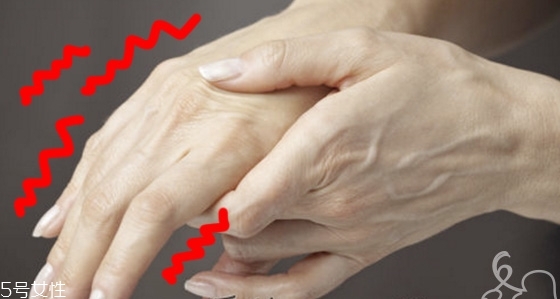 睡覺手麻了有哪些原因？5大原因需注意