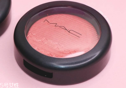 腮紅怎么用好？正確使用腮紅的方法